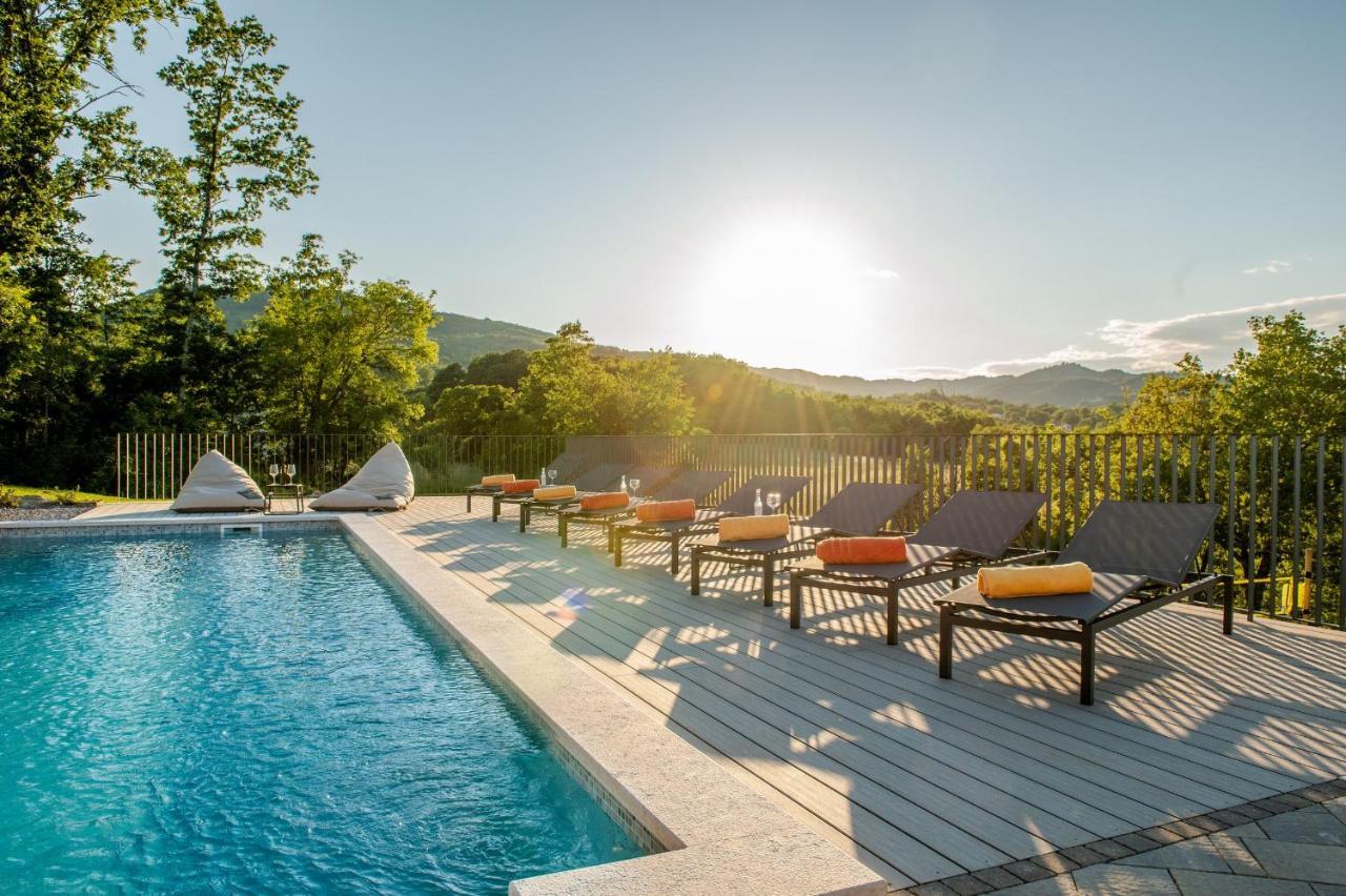 Luxury Villa Santa Cruz With Xl Pool And Jacuzzi Potpican Bagian luar foto